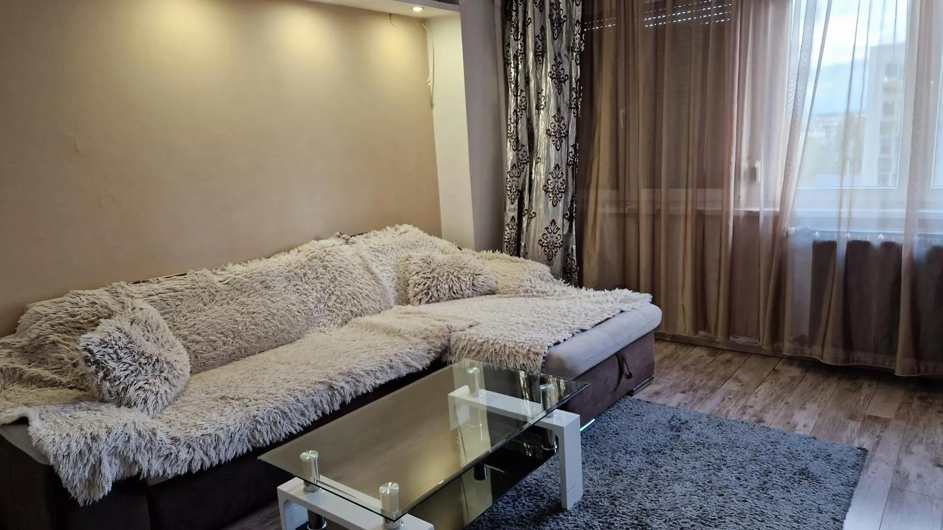 Alex Apartman Free Garage 400Mts Budapest 0*,  Hungary